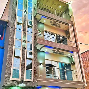 Edificio Nuevo Consulado Americano 4apt Coliving Ecuador Apartamento